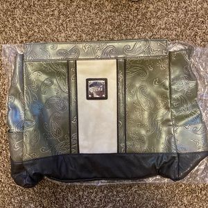 Miche ‘Prima’ shell in an iridescent green, brand new in plastic